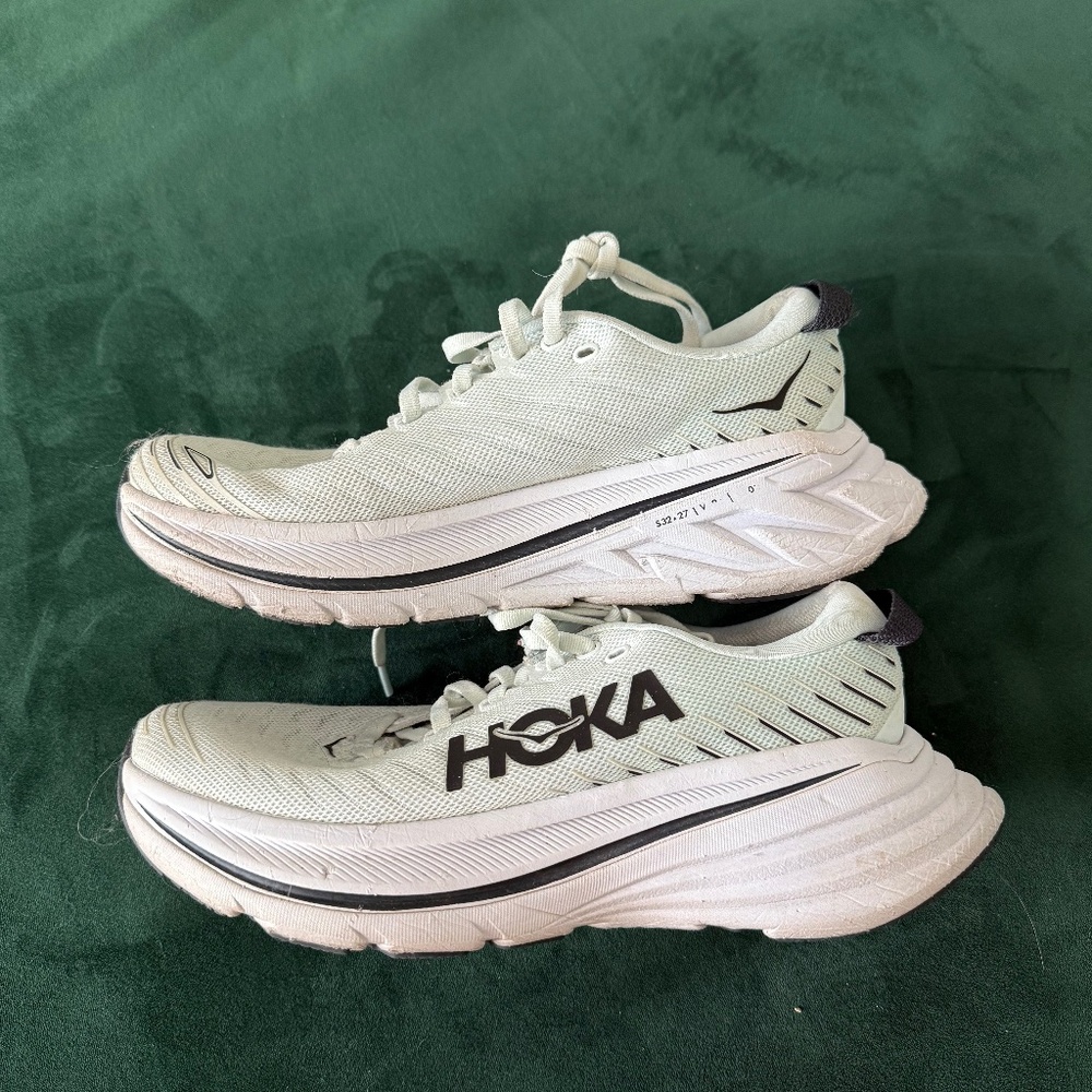 HOKA bondi x